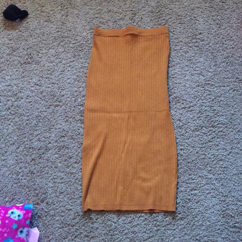 Mustard pencil skirt Eva Mendez XS